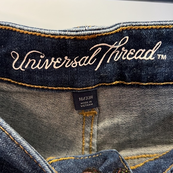 Universal Thread Denim Midi Shorts, Size 16 - Picture 5 of 5